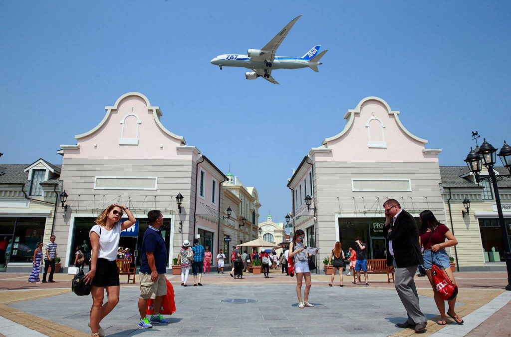 McarthurGlen Designer Outlet Mall