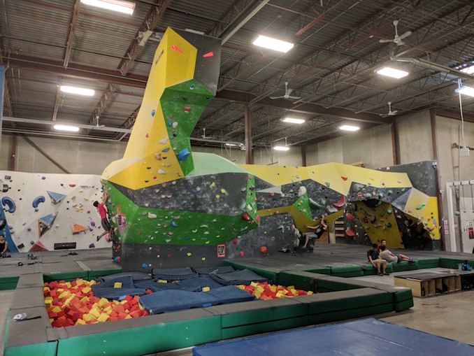 Hub Climbing in Markham - Rock Climbing and Bouldering | View the VIBE Toronto