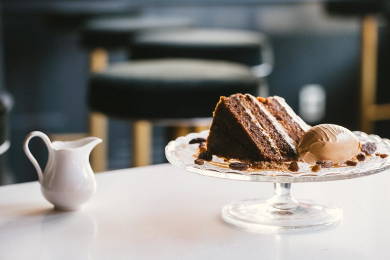 Piano Piano, chocolate cake