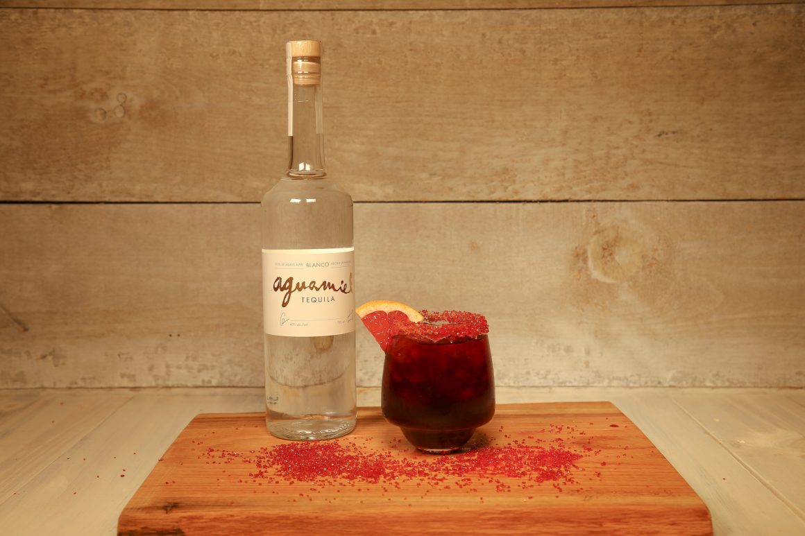 Paloma de Sangre Tequila Cocktail Aguamiel