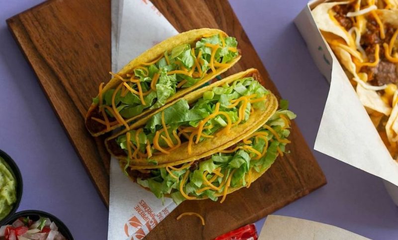 beloved-mexican-fast-food-chain-offering-free-tacos-in-august