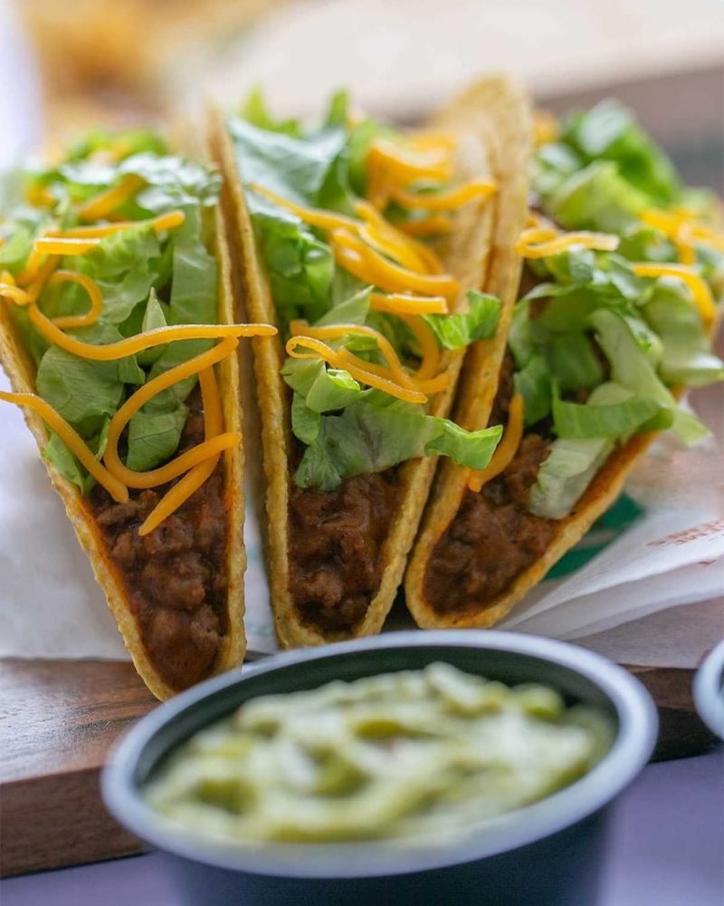 beloved-mexican-fast-food-chain-offering-free-tacos-in-august