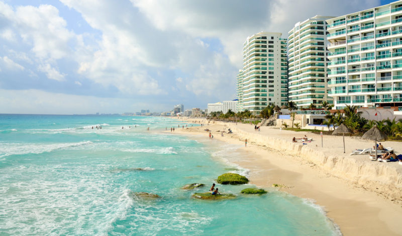 This is How You Can Fly From Toronto to Cancun