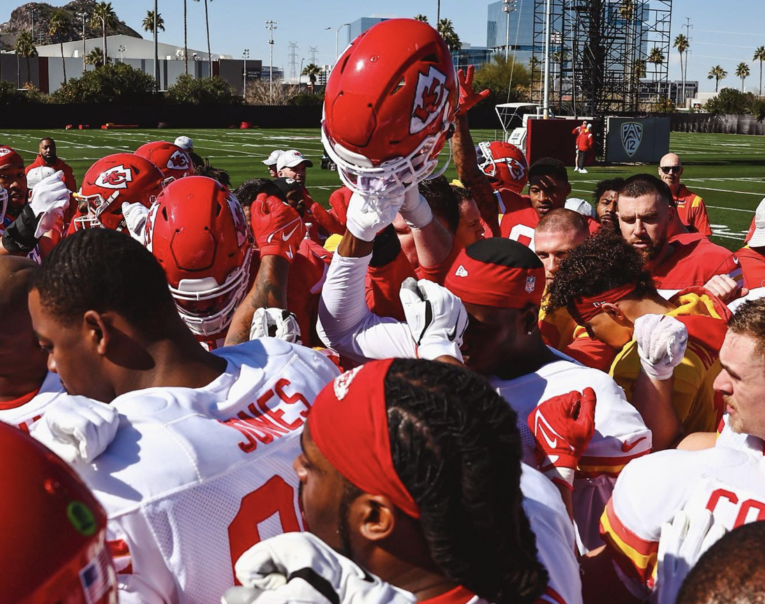 NFL Canada Opens First Pop-Up Football Bar, The Huddle, to Celebrate  Canadian Fans