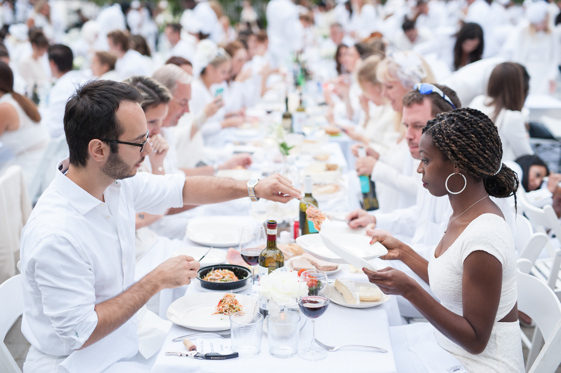 Dîner en Blanc Toronto Brings All the joie de vivre for its 10th