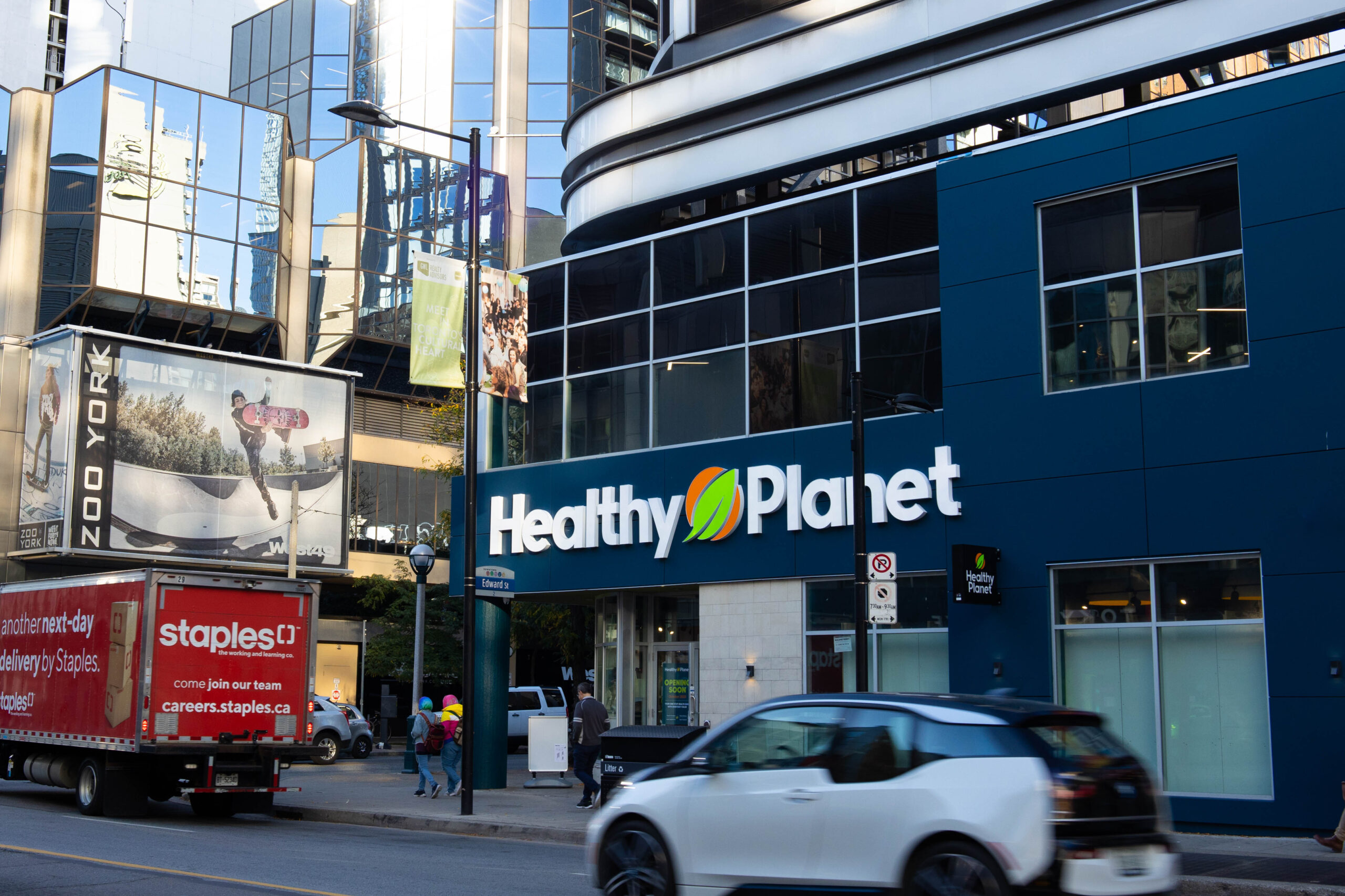 First Look: Staples Canada combines retail, working space at new store in  Toronto