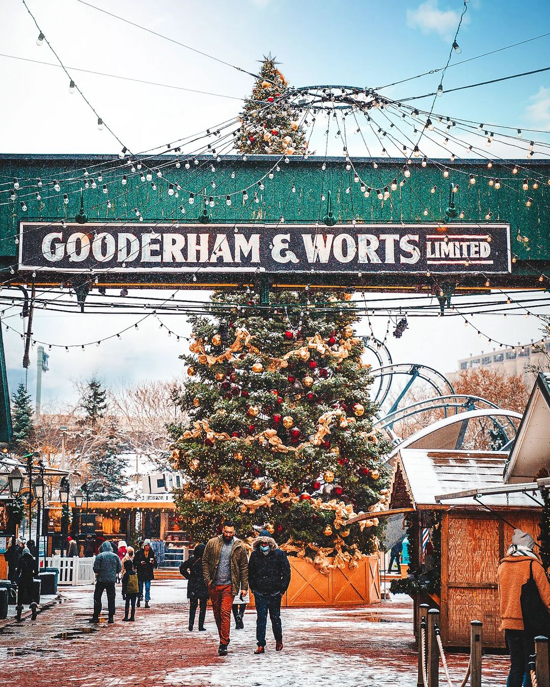 This Toronto Christmas Festival Has A Dazzling Market & Winter