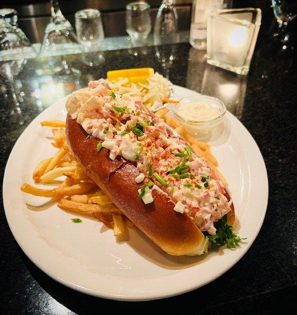 Photo: Courtesy of Zee Grill Seafood Restaurant & Oyster Bar Lobster Roll