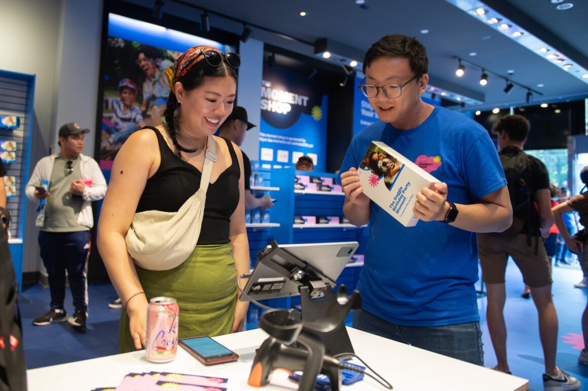 AIR MILES The Moment Shop pop-up on Queen West in Toronto.  Winner!