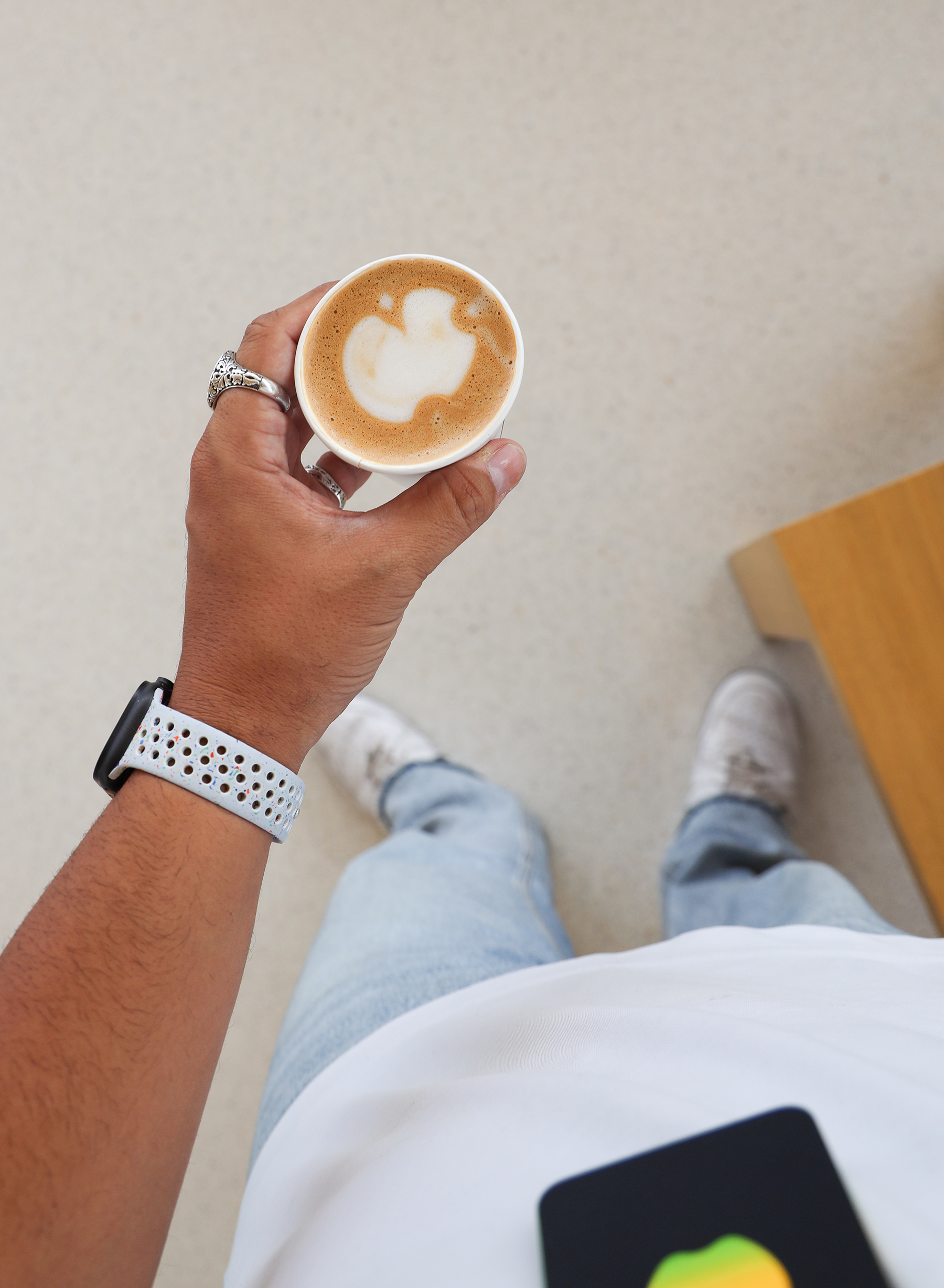 Make sure to grab an Apple latte. (Photo: Steven Branco for View the VIBE / Gent's Post / Stamina Group)