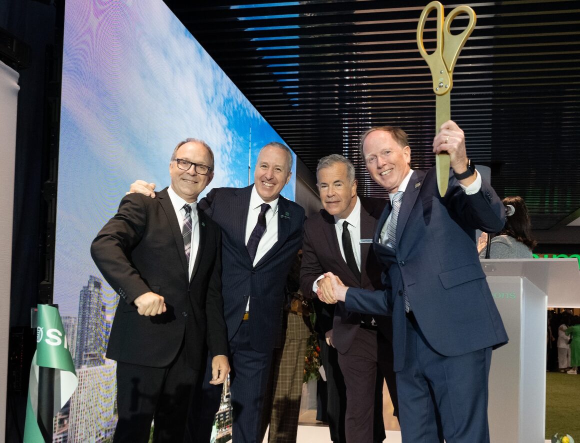 eft to right: Gary Craig, the now retired Former Vice President Information technology for Maison Simons, Bernard Leblanc, President and Chief Executive Officer, Richard Simons, Vice President Buying Twik and Icône and James Haberlin, now retired Former Vice President Finance for Maison Simons. (Photo: Courtesy)