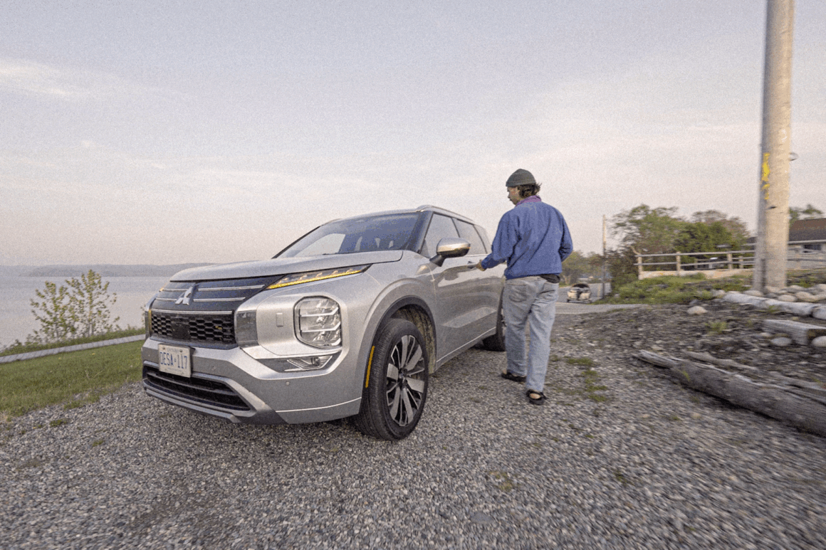 Rubber Tire Peep Show Canada Mitsubishi Motors Outlander